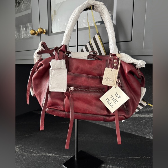 We The Free People ✨RED ROCK✨ baby Emerson bag - Picture 2 of 4